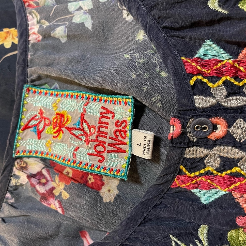 JOHNNY WAS SZ LG good condition! Beautiful 100% silk. Originally $225. NOW $90